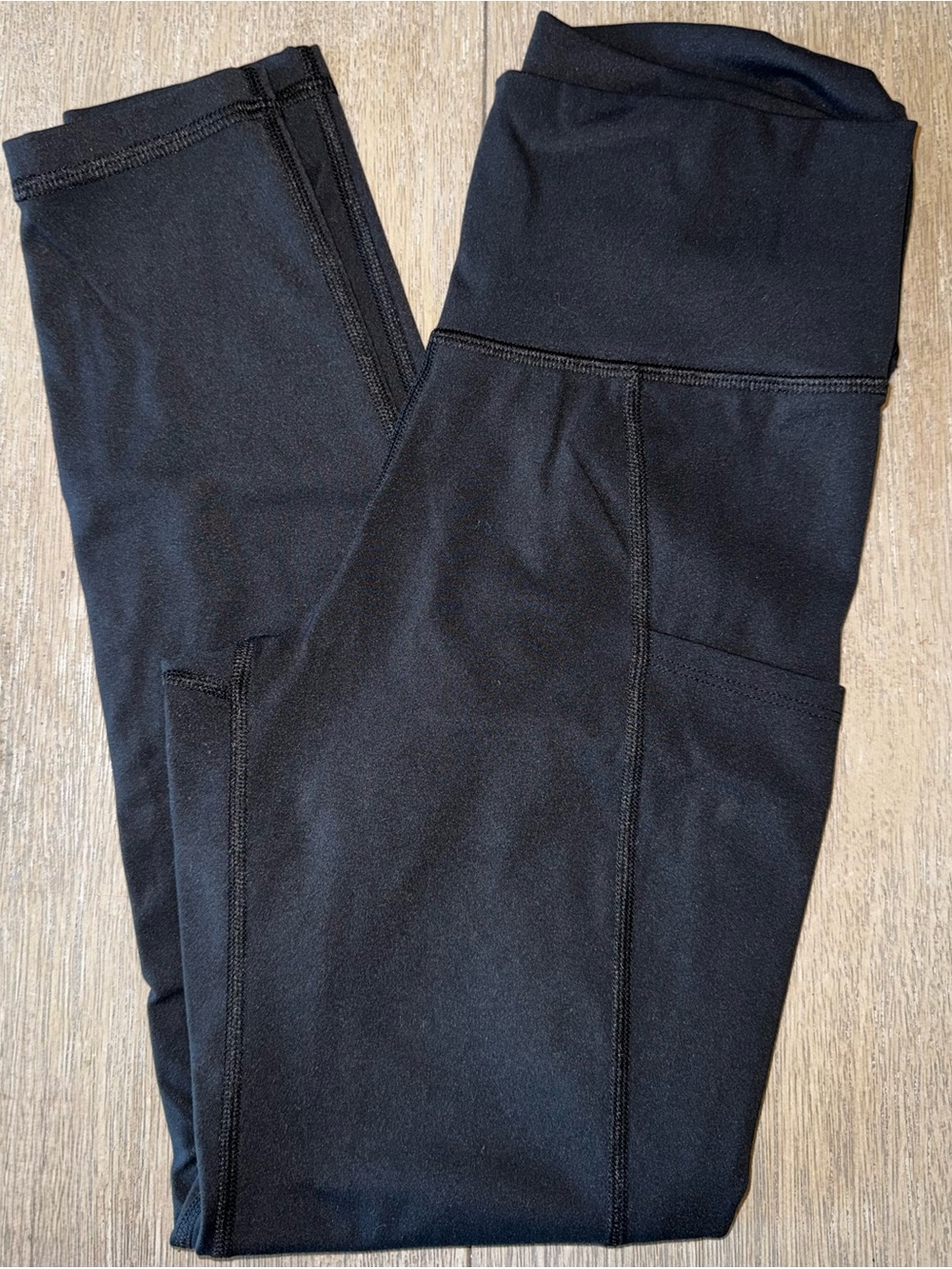 Fleo Black High-Waist Pocket Leggings